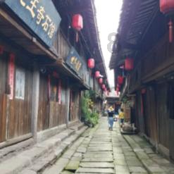 杜江最初资源不好，与霍思燕结婚之后更是被各种不看好，是什么让他们的感情如此好？游戏画面
